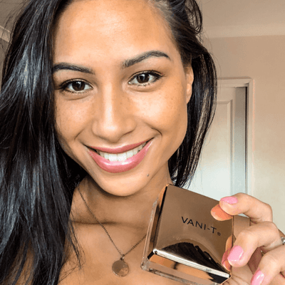 WHY MINERAL MAKEUP IS BETTER FOR YOUR SKIN